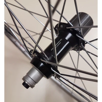 Roue arrière vélo route Omega Mach1 Aluminium - à pneu - Image 4